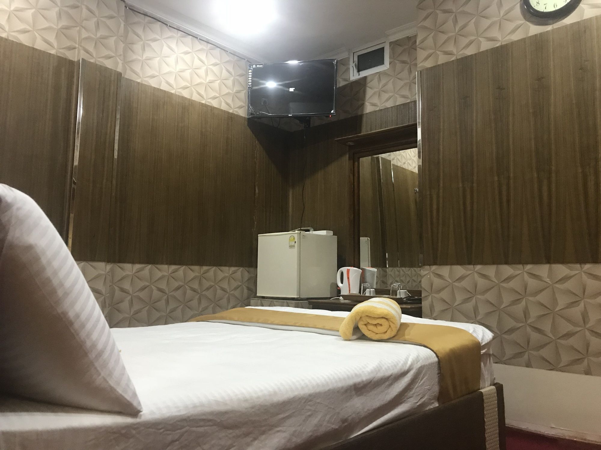 Oyo 112 Al Manaal Residency Hotel โคลอมโบ ภายนอก รูปภาพ