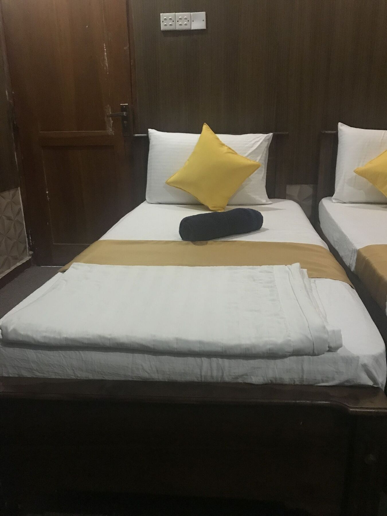 Oyo 112 Al Manaal Residency Hotel โคลอมโบ ภายนอก รูปภาพ
